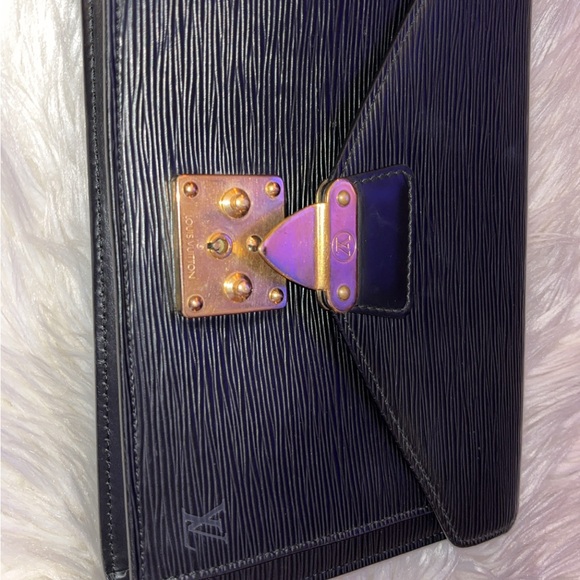 Authentic Louis Vuitton Clutch Bag Black Epi Leather - Picture 10 of 11